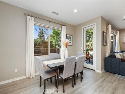 121  Excursion  , Irvine, CA