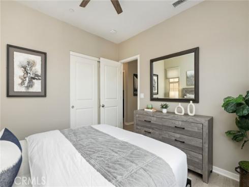 121  Excursion  , Irvine, CA