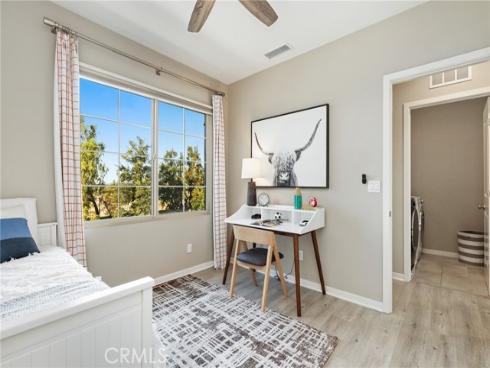 121  Excursion  , Irvine, CA