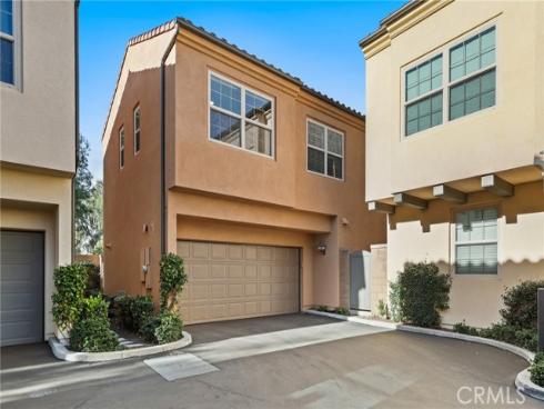 121  Excursion  , Irvine, CA