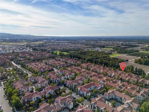 121  Excursion  , Irvine, CA