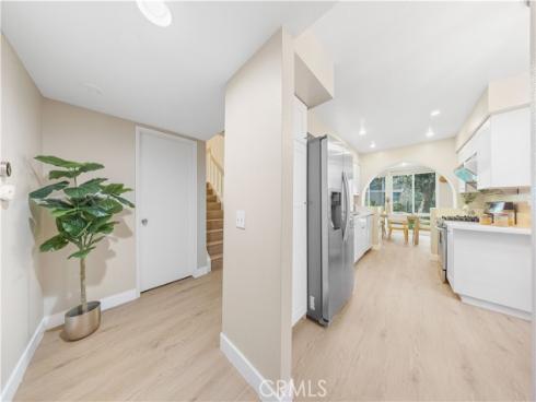 136 Pineview , Irvine, CA