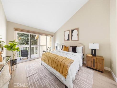 136 Pineview , Irvine, CA