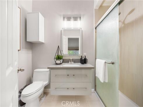 136 Pineview , Irvine, CA