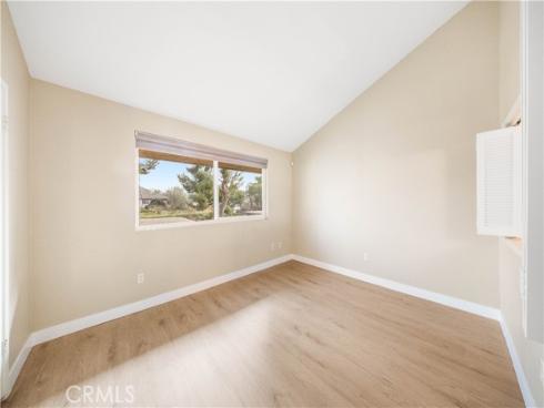136 Pineview , Irvine, CA