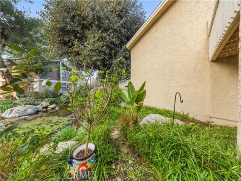 136  Pineview  , Irvine, CA