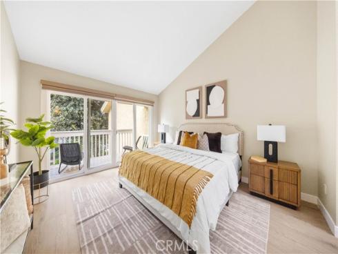 136 Pineview , Irvine, CA