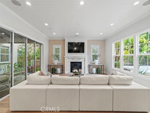 208 Radial , Irvine, CA