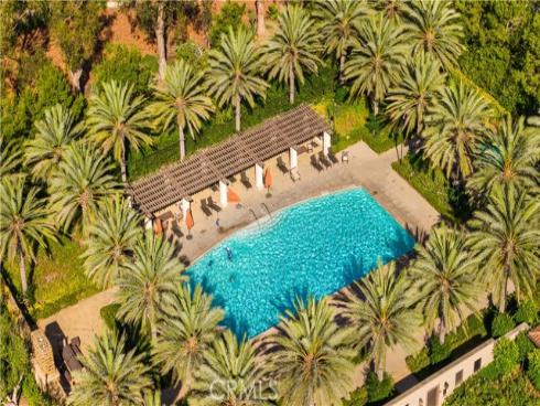 65 Glacier , Irvine, CA