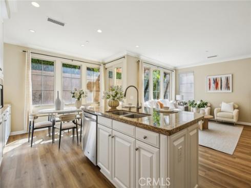 76  Bianco  , Irvine, CA