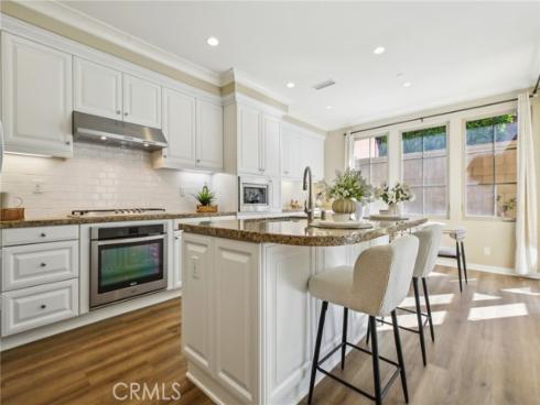 76  Bianco  , Irvine, CA