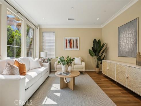 76  Bianco  , Irvine, CA