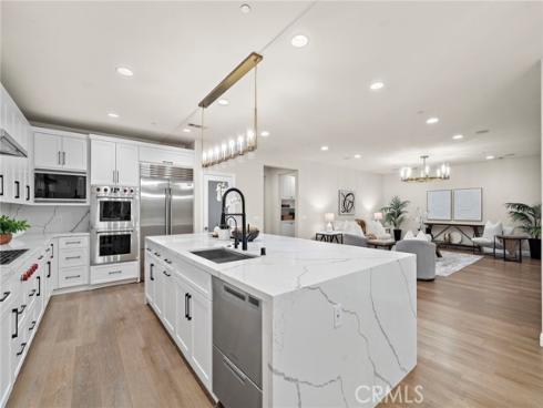 106  Fieldwood  , Irvine, CA