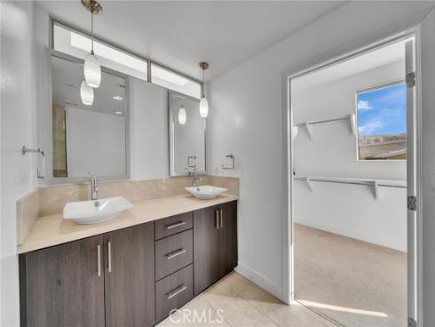 726  Rockefeller  , Irvine, CA