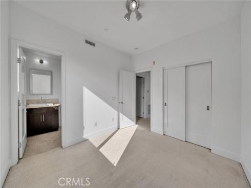 726  Rockefeller  , Irvine, CA