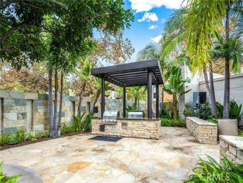 726  Rockefeller  , Irvine, CA