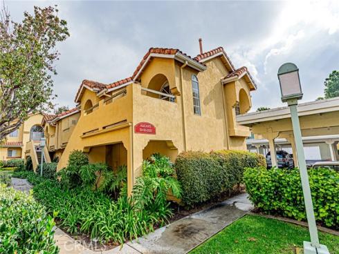 55  Alicante Aisle, #62  , Irvine, CA