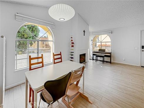 55  Alicante Aisle, #62  , Irvine, CA