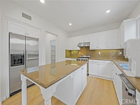 22  Arborside  , Irvine, CA