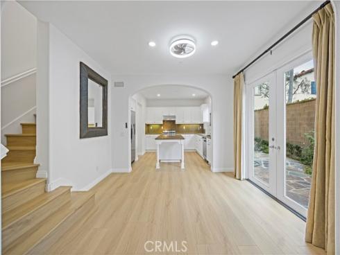 22  Arborside  , Irvine, CA