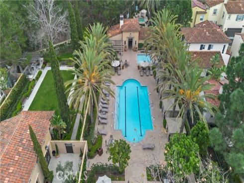 22  Arborside  , Irvine, CA