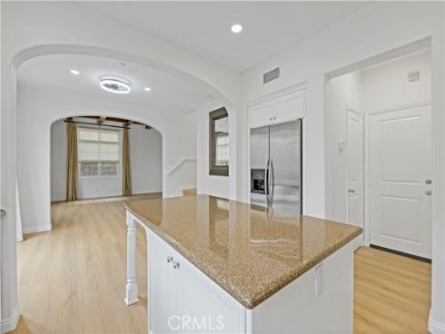 22  Arborside  , Irvine, CA