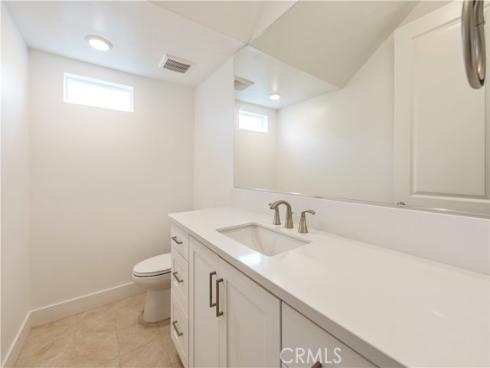 608  Grizzly  , Irvine, CA