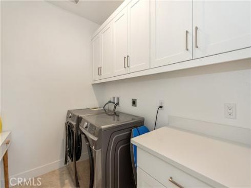 608  Grizzly  , Irvine, CA