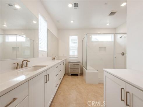 608  Grizzly  , Irvine, CA