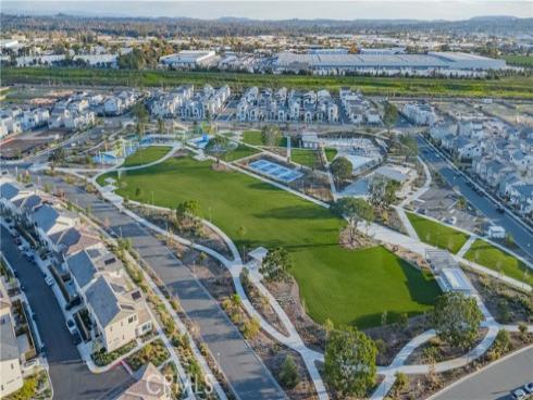 608  Grizzly  , Irvine, CA