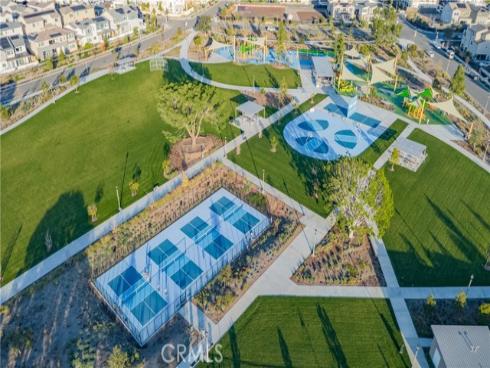 608  Grizzly  , Irvine, CA