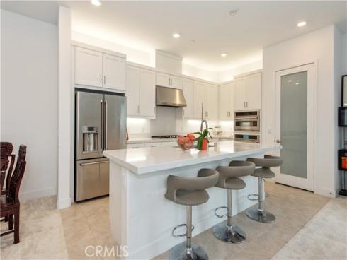 608  Grizzly  , Irvine, CA