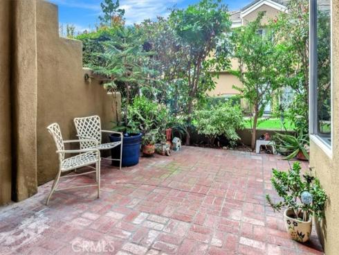 70  Lehigh Aisle  , Irvine, CA