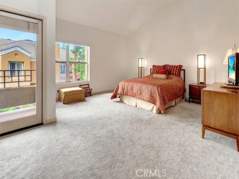 70  Lehigh Aisle  , Irvine, CA