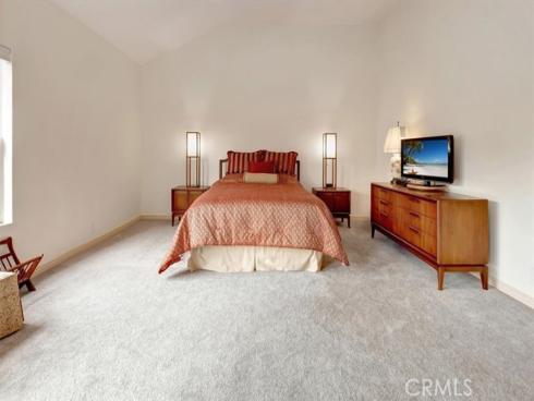 70  Lehigh Aisle  , Irvine, CA