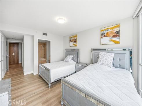 3131  Michelson  1504 , Irvine, CA