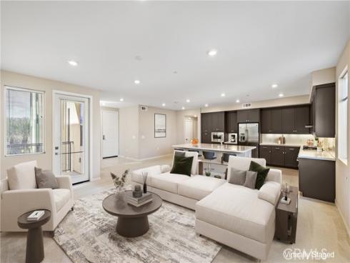 111 Bowery , Irvine, CA