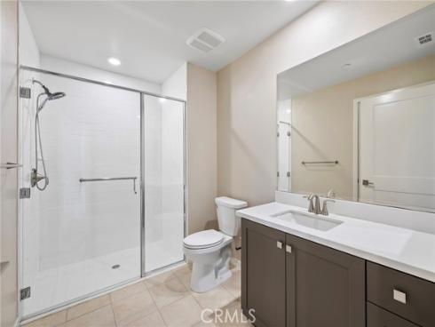 111 Bowery , Irvine, CA