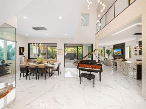 83 Lunar , Irvine, CA