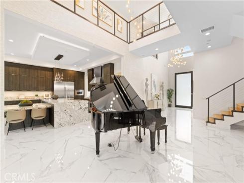 83 Lunar , Irvine, CA