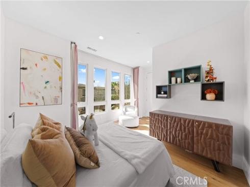 83 Lunar , Irvine, CA