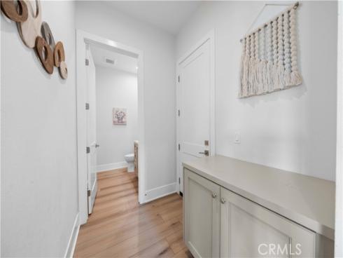 63 Longchamp , Irvine, CA