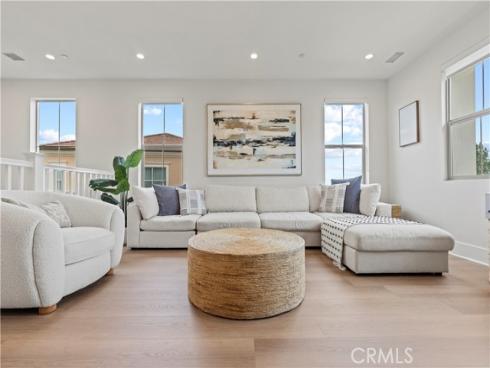 63 Longchamp , Irvine, CA