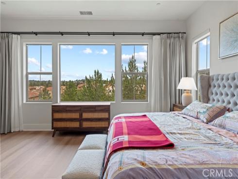 63 Longchamp , Irvine, CA