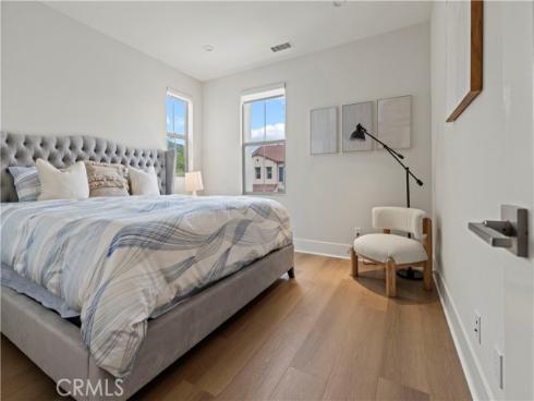 63 Longchamp , Irvine, CA