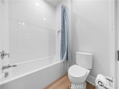 63 Longchamp , Irvine, CA