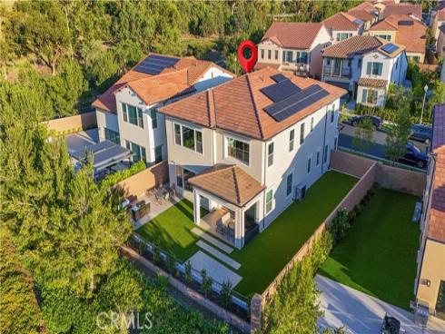 63  Longchamp  , Irvine, CA