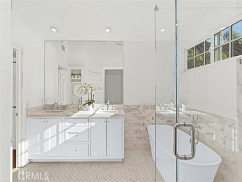 3  Del Perlatto  , Irvine, CA