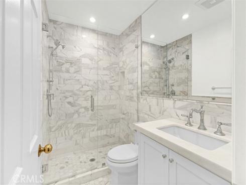 3  Del Perlatto  , Irvine, CA