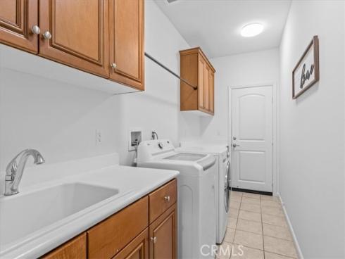 70 City Stroll , Irvine, CA